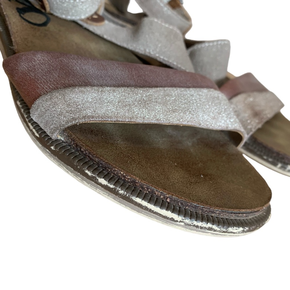 OTBT Women's March On Flat Sandals Grey Silver Metallic Brown Leather Comfy! - Picture 9 of 10